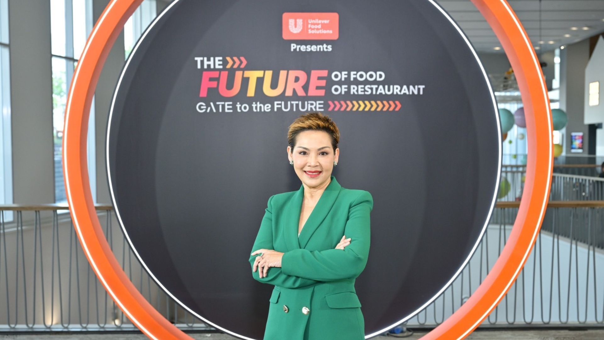 หม่อมหลวงขวัญทิพย์ เทวกุล เชฟผู้เชี่ยวชาญด้านอาหารไทย และเจ้าของตำราอาหาร “สำรับ”