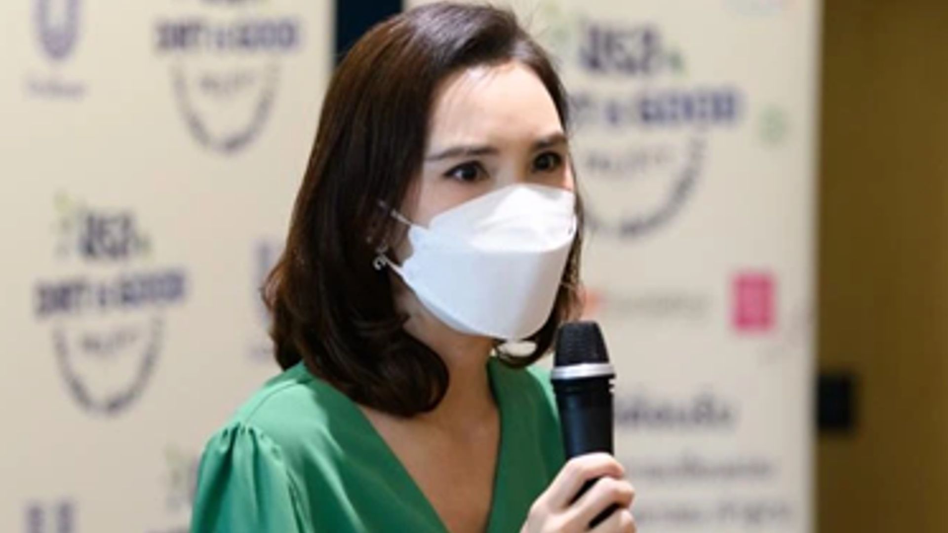 ภาพคุณวรพักตร์ บรรเลงจิต รองประธานกรรมการบริหารการตลาด ผลิตภัณฑ์ในครัวเรือนกลุ่มบริษัทยูนิลีเวอร์ ในประเทศไทย มาเลเซีย และสิงคโปร์ 