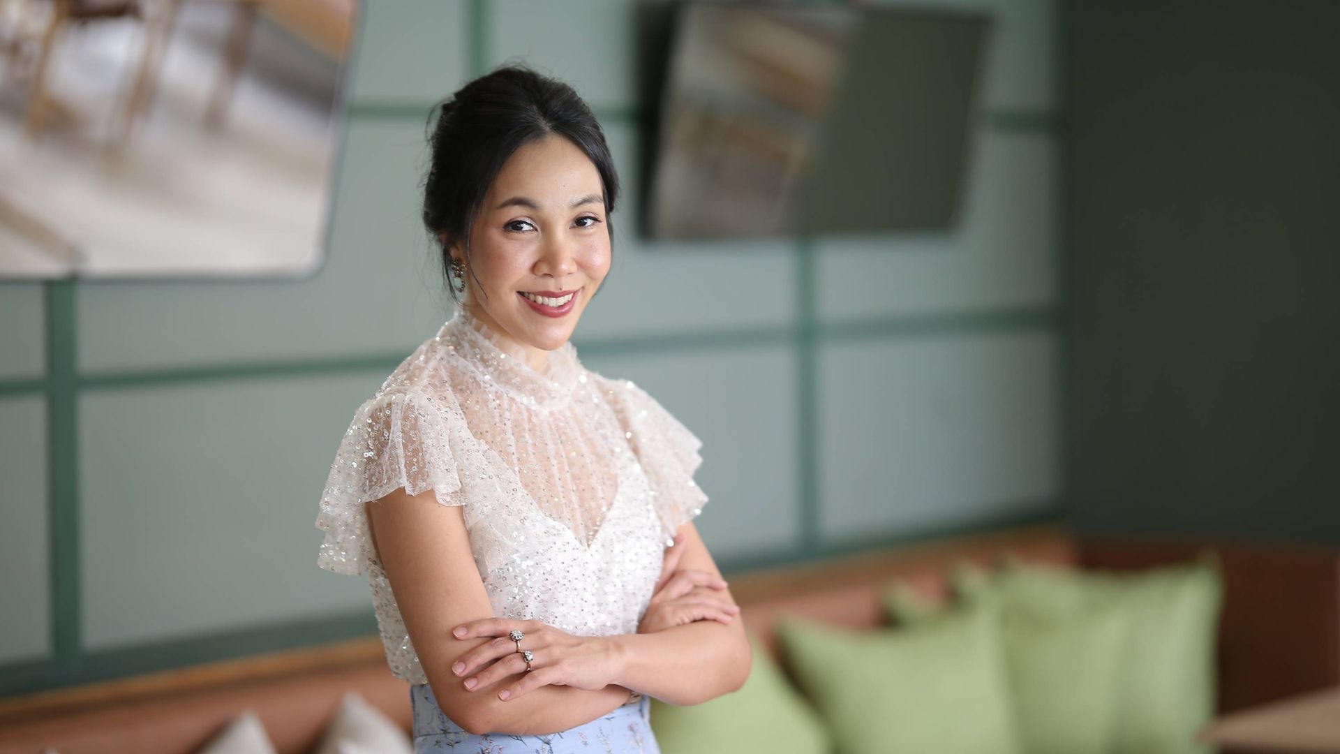 นางสาวสถิรวรรณ เอี่ยมอ่อง ผู้อำนวยการการตลาดกลุ่มผลิตภัณฑ์บำรุงผิวกายและผิวหน้า บริษัท ยูนิลีเวอร์ ไทย เทรดดิ้ง จำกัด